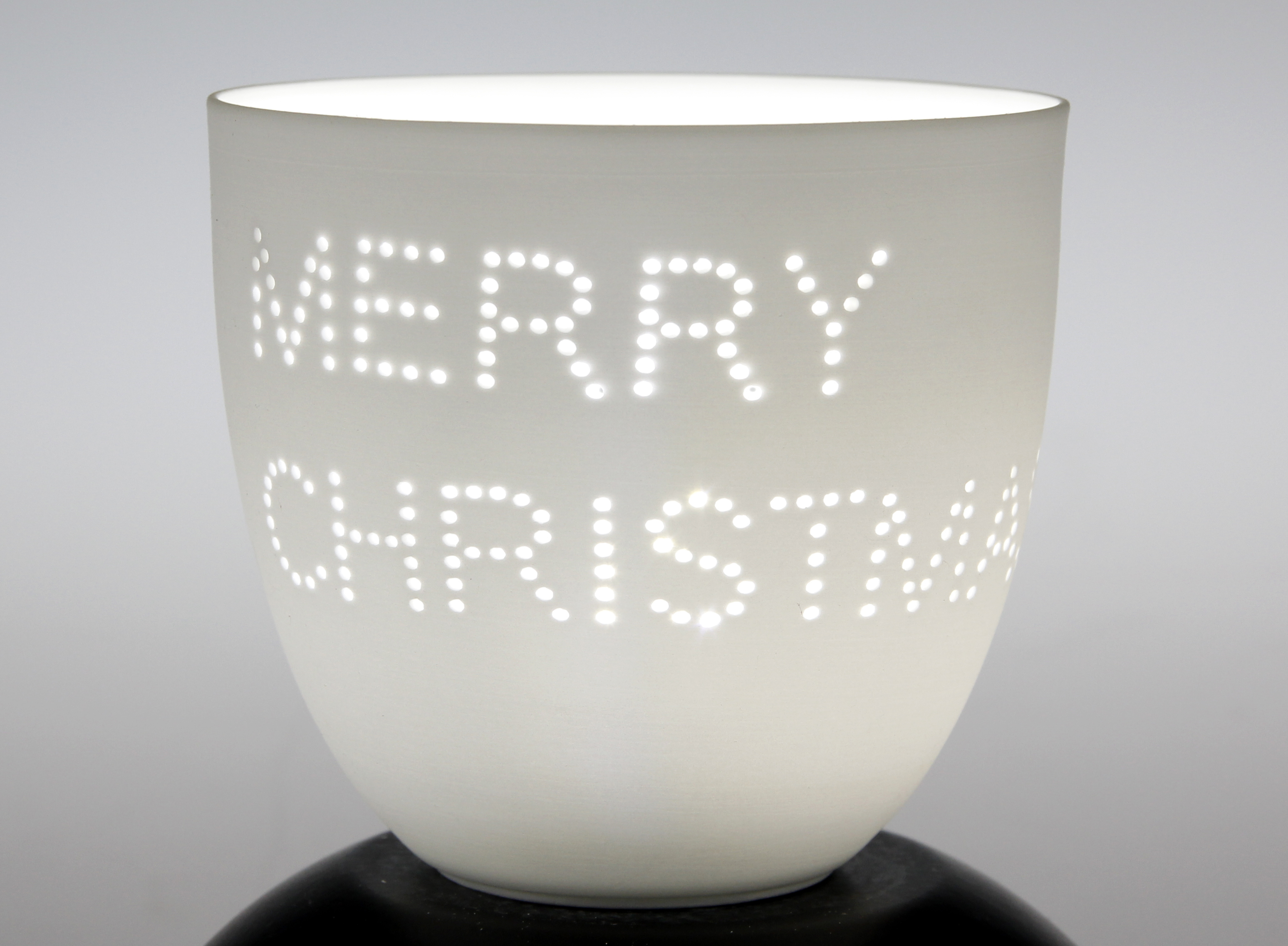 Porzellan-Kerzenbecher "Merry Christmas", weiß - ideal für Teelichter