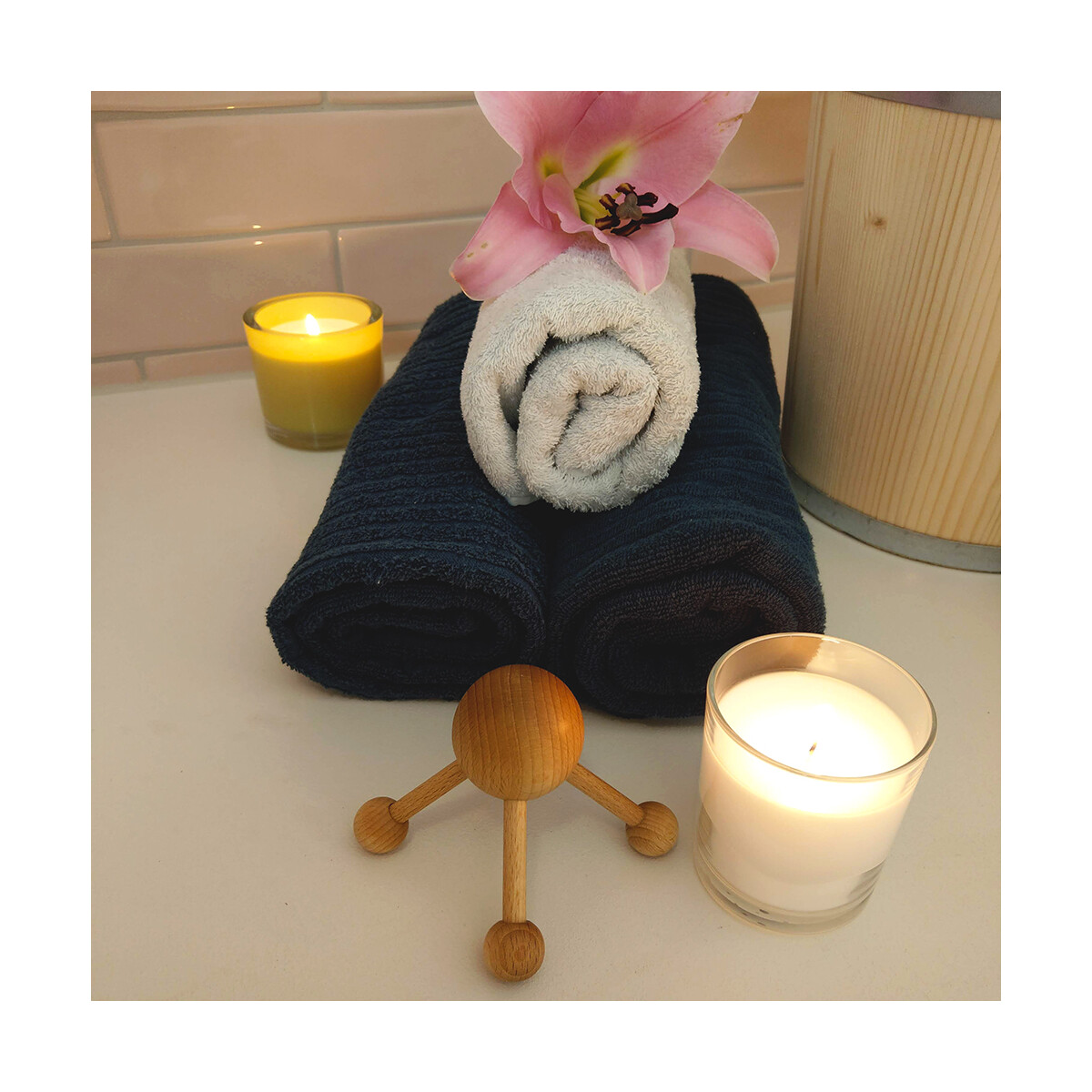 Massage spider, with 4 wooden legs 8.8 cm